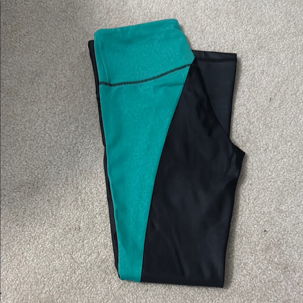 Zyia Teal and Black Leggings